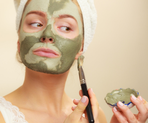 Glacial Green Clay: Clarify and Refine for a Balanced, Radiant Complexion